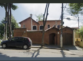 Roomgo BR - Quartos individuais no Butantã, Butantã - R$ 700 Por mês