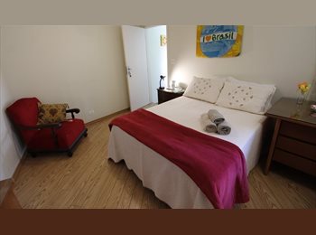 Roomgo BR - Suite próx. ao metrô e a faculdades., Saúde - R$ 2.200 Por mês