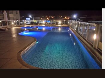 Roomgo BR - Quarto em home club, Joinville - R$ 1.200 Por mês