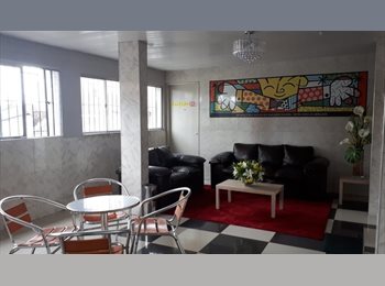 Roomgo BR - suite mobiliada Pina, Recife - R$ 750 Por mês