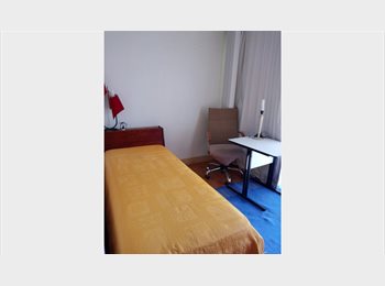 Roomgo BR - Quarto próximo à UFRGS/UFSCPA no centro Histórico, Porto Alegre - R$ 1.100 Por mês