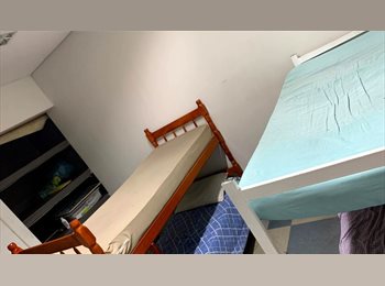 Roomgo BR - Waka Pensão Metro Carrão, Tatuapé - R$ 500 Por mês