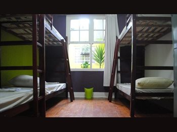 Roomgo BR - Waka Pensão Masculina Metrô Belém, Consolação - R$ 500 Por mês