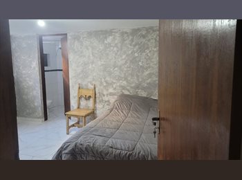 Roomgo BR - Suite linha amarela do metro, Morumbi - R$ 1.500 Por mês