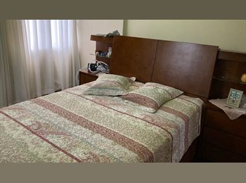 Roomgo BR - Suíte com Escritório para Home Office, Belo Horizonte - R$ 1.890 Por mês