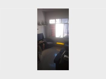 Roomgo BR - Alugo quarto, Tijuca - R$ 1.000 Por mês