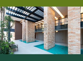 Roomgo BR - Condominio ALTO PADRAO Piscine Resort Station, São Paulo SP - R$ 2.500 Por mês