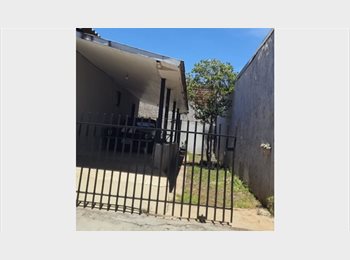 Roomgo BR - Procuro moça pra dividir a casa comigo, Maringá - R$ 250 Por mês