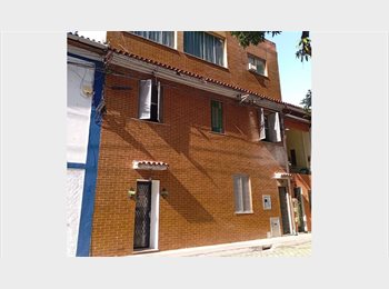 Roomgo BR - Alugo quarto masculino sem home office., Botafogo - R$ 1.600 Por mês