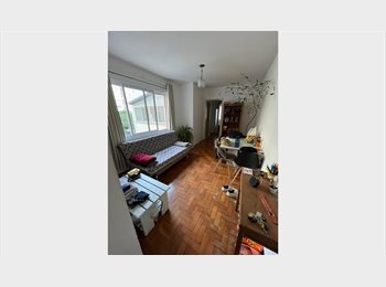 Roomgo BR - Quarto na Cidade Baixa - POA, Porto Alegre - R$ 1.200 Por mês