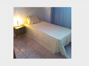 Roomgo BR - Aluga-se Quarto Masculino – Carlos Prates / BH, Belo Horizonte - R$ 1.000 Por mês