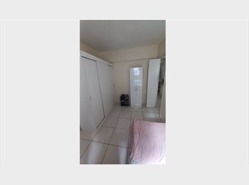 Roomgo BR - Aluga - se quarto de solteiro!, Saúde - R$ 1.400 Por mês