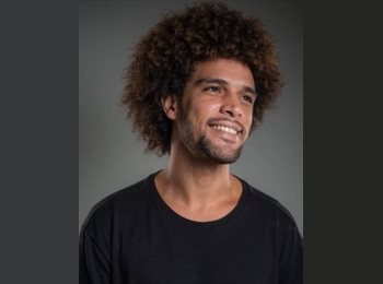 Roomgo BR - Carlos - 34 - Botafogo