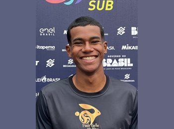 Roomgo BR - Henrique - 19 - Maracanã