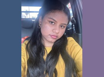 Roomgo BR - Evelyn  - 19 - Brasília