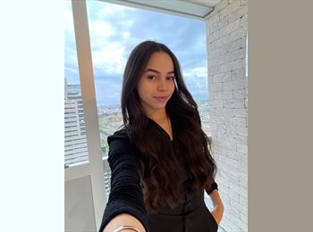 Roomgo BR - Hellen  - 20 - Brasília