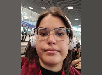 Roomgo BR - Carolinne Ferreira Barros - 31 - Humaitá