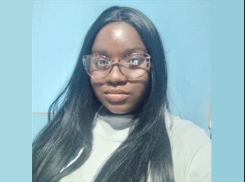 Roomgo BR - Leticia - 22 - Barra da Tijuca