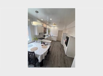 Roomgo CA - Private Room Across Polytechnique 3Minutes Walk Métro Cotes Des Neiges, Montréal - $1,000 pcm