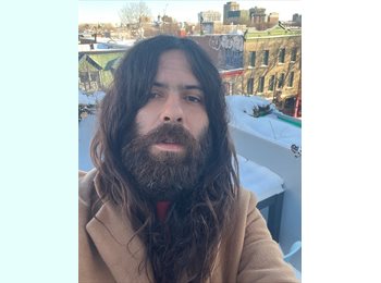 Roomgo CA - Evgeny Batoev - 37 - Montréal