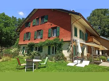 Roomgo CH - Belle chambre dans super coloc avec jardin à la campagne, Lausanne - 890 CHF / Mois