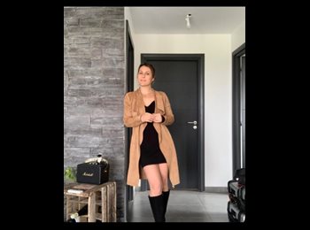 Roomgo CH - Laura - 37 - Vevey