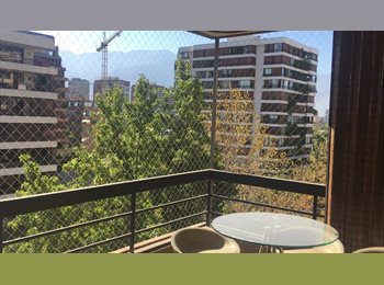 CompartoDepto CL - Amplia y luminosa habitación en metro Escuela Militar, Providencia - CH$390.000 por mes