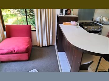 CompartoDepto CL - LUMINOSO Y COMODO DEPTO INTERIOR, La Reina - CH$500.000 por mes