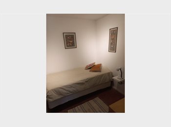 CompartoDepto CL - Linda pieza con baño privado y cuentas. Las condes, La Reina - CH$280.000 por mes