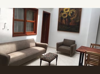 CompartoApto CO - Habitacion con baño privado en Laureles, Medellín - COP$ 1.050.000 por mes