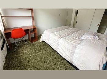CompartoApto CO - ¡Habitación Grande con baño compartido! a dos cuadras de los Andes!, Bogotá - COP$ 1.100.000 por mes