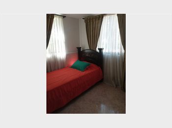 CompartoApto CO - Habitación disponible para mujer que estudie o trabaje, Medellín - COP$ 700.000 por mes