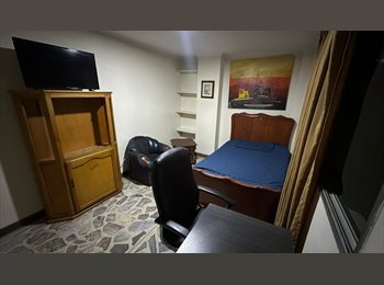 CompartoApto CO - RENTO AMPLIA HABITACIÓN AMOBLADA, Medellín - COP$ 900 por mes