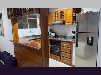 CompartoApto CO - Alquiler habitación en laureles Medellin, Medellín - COP$ 800.000 por mes