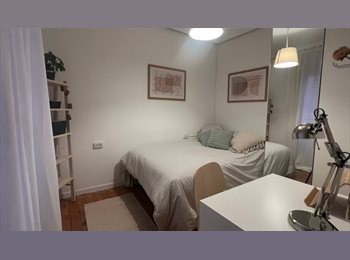 Roomgo ES - Habitación luminosa con balcón en Sol, Madrid - 530 € por mes