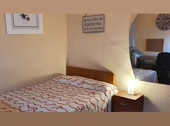 Roomgo ES - Habitación 450€, Nou Barris - 450 € por mes