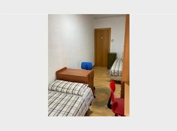 Roomgo ES - Habitacion para 1 o 2 personas, L'hospitalet - 595 € por mes