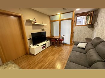 Roomgo ES - Lovely Room for girl, Nou Barris - 500 € por mes