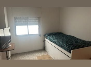 Roomgo ES - Se alquila habitación en piso céntrico. Habitación denominada , España - 480 € por mes