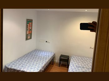 Roomgo ES - Se alquila habitación en Gijón – Barrio de La Arena, Gijon - 400 € por mes