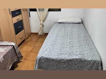 Roomgo ES - Se alquila habitación en un ambiente tranquilo., Sant Andreu - 400 € por mes