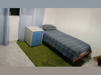 Roomgo ES - Se alquila hab. cerca de Nervión, Sevilla - 330 € por mes