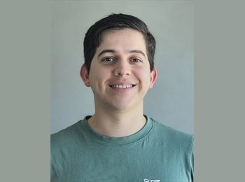 Roomgo ES - Oscar Araque - 27 - Valencia