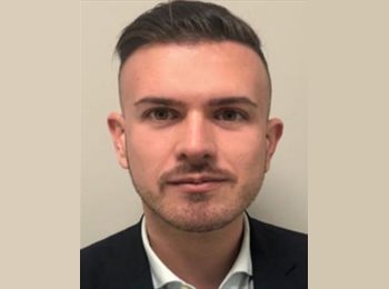 Roomgo ES - Borja  - 35 - Usera