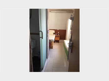 Roomgo HK - Twin bed room for 2, Mong Kok - HKD6,500 pcm