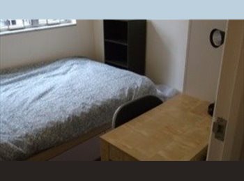 Roomgo HK - Special Offer Room Causeway Bay, Wan Chai - HKD5,000 pcm