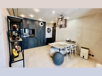 Roomgo HK - Room & bathroom in serene 1300 sq ft flat, Mong Kok - HKD10,000 pcm