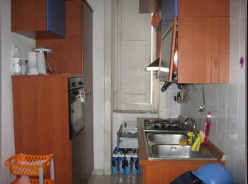 Roomgo IT - fittasi camera a piazza vanvitelli, Napoli - 300 € al mese