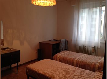 Roomgo IT - Affitto posto letto in camera doppia a studentesse., Trento - 250 € al mese