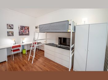 Roomgo IT - Posto letto in camera doppia a Milano vicino metro gialla Comasina, Novate Milanese - 380 € al mese
